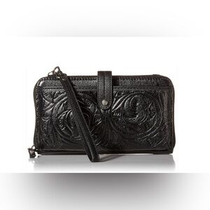 The Sak Iris Embossed Smartphone Crossbody Bag🖤